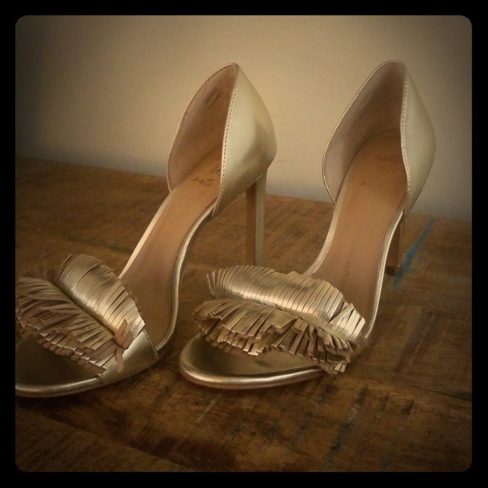 New Banana Republic gold fringe heels